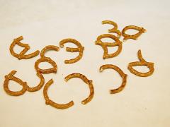 Chocolate-Dipped Reindeer Pretzels