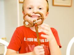 Chocolate-Dipped Reindeer Pretzels