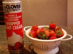 Simple Strawberry Santas