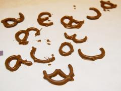 Chocolate-Dipped Reindeer Pretzels