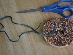 Easy Bagel Bird Feeders