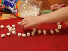 Mini-Marshmallow Snowman