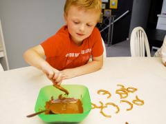 Chocolate-Dipped Reindeer Pretzels